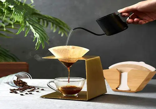 چگونه با فیلتر قهوه از ریشه گیاهان محافظت کنیم؟

