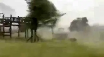 تصاویری از وزش باد شدید در آرژانتین +ویدئو