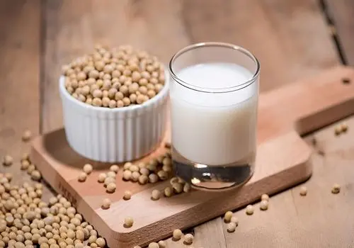 روش تهیه شیر سویای سالم و مقوی در خانه
