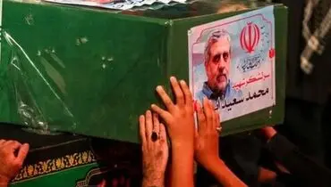  پیکر سرلشکر سعید ایزدی وارد مصلای قدس قم شد 