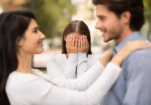 پاک سازی لکه آب پرتقال از روی فرش
