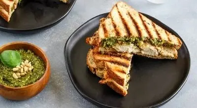 طرز تهیه ساندویچ اسفناج و گردو
