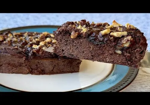 طرز تهیه متفاوت ترین کیک خیس شکلاتی فقط در ۱۰ دقیقه+ فیلم/ دستور پخت کیک خیس شکلاتی با ۵ قلم مواد 
