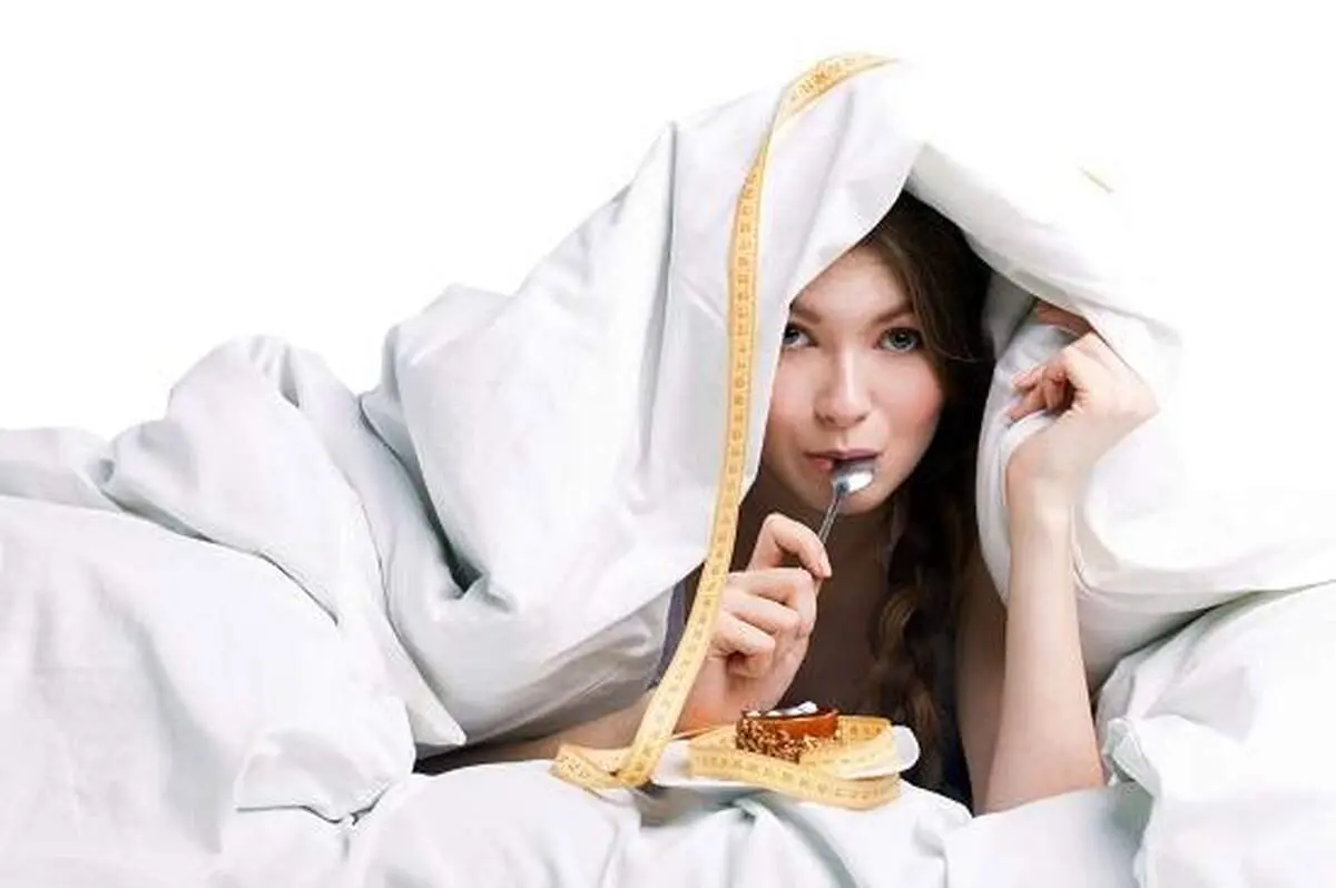 چرا نباید پیش از خواب غذا بخوریم؟

