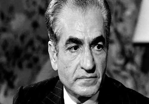 شنل محمدرضا پهلوی در جشن تاجگذاری/عکس