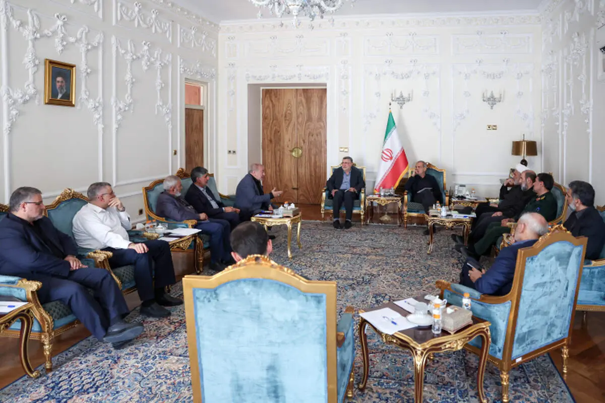 ایجاد مراکز تحقیقاتی باید براساس عملکرد و مأموریت‌ها باشد/ در همراه‌سازی نهادها با مردم از نگاه سیاسی و حزبی پرهیز شود/ اقشار آسیب‌پذیر اولویت نخست مسئولان حوزه سلامت هستند 