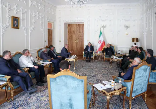 دیدار پزشکیان با سیدحسن خمینی + عکس