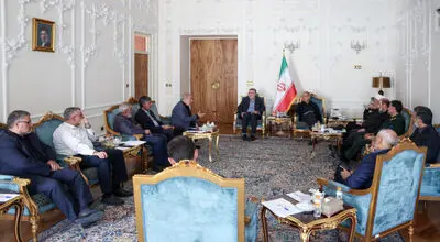 ایجاد مراکز تحقیقاتی باید براساس عملکرد و مأموریت‌ها باشد/ در همراه‌سازی نهادها با مردم از نگاه سیاسی و حزبی پرهیز شود/ اقشار آسیب‌پذیر اولویت نخست مسئولان حوزه سلامت هستند 