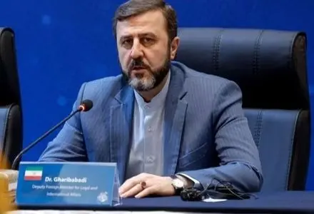 غریب آبادی: تنگه هرمز زیر فرمان ایران تعریف می‌شود نه سنتکام