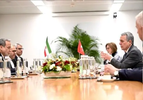 عراقچی: فقط به زبان احترام پاسخ می‌دهیم/جنگ و تهدید محکوم به شکست است 