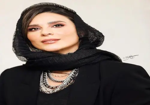 سلفی پربازدیدِ سحر دولتشاهی و تارایِ سریال «شغال»