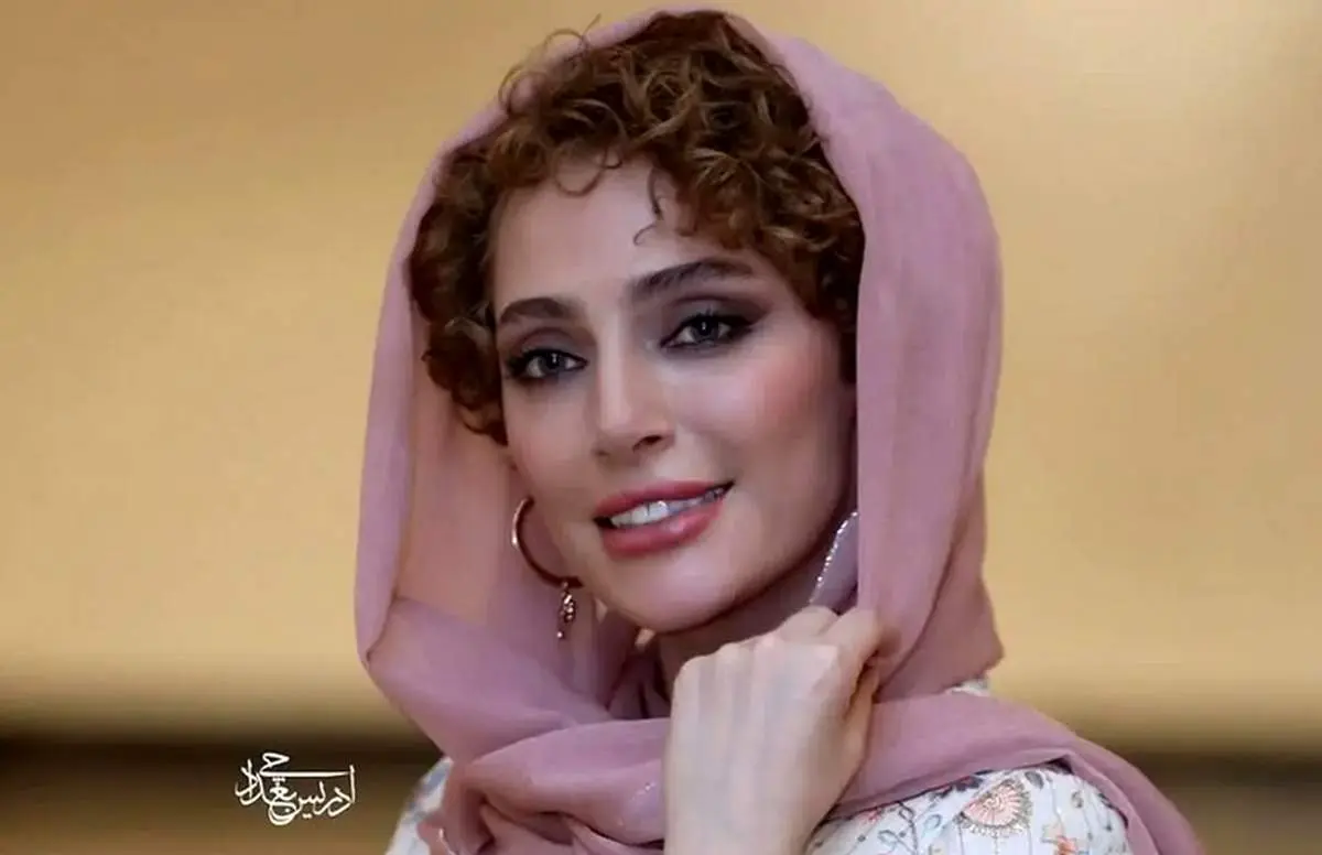 چهرۀ «نگین معتضدی» در 2 سالگی در آغوش پدربزرگش