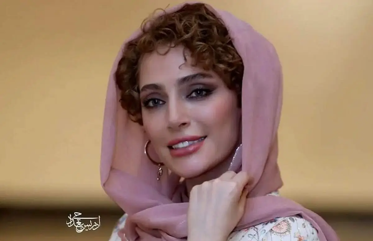 چهرۀ «نگین معتضدی» در 2 سالگی در آغوش پدربزرگش