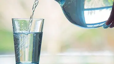 فواید شگفت انگیز نوشیدن آب ولرم در صبح 