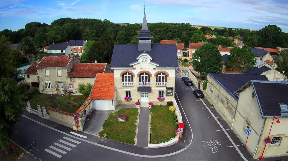 دهکدهٔ شیعه در فرانسه وایرال شد + فیلم