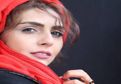 ظاهر شیک و چهره جذاب؛ عکس‌های جدید شیوا مکینیان، "عشق ارسطو" در پایتخت، پربازدید شد!