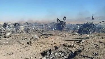تصاویر لاشه‌های هواپیمایC۱۳۰ و دو فروند بالگرد بلک هاوک آمریکایی منهدم شده در جنوب اصفهان + عکس
