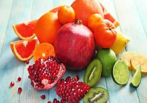 چرا نباید میوه‌ها را آب‌گیری کرد؟