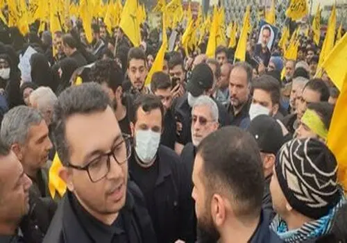 حضور شخصی با شباهت شگفت انگیز به شهید سلیمانی در مراسم شهید سید رضی موسوی+ عکس