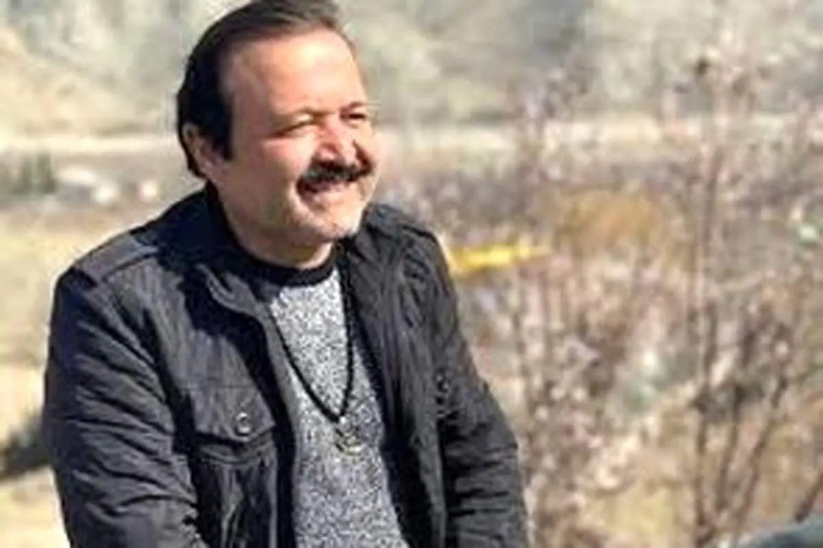 سلفی متفاوت بازیگر سریال نون خ در یک مکان مذهبی