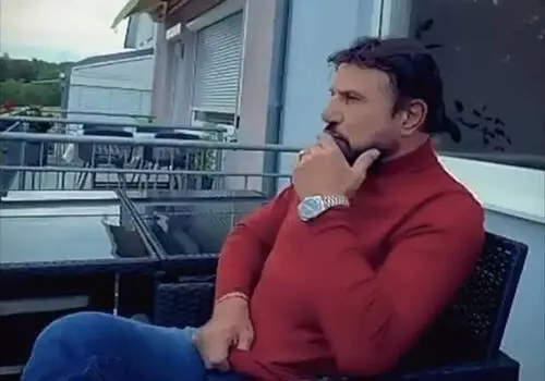 تصاویر متفاوت از شادی بیژن مرتضوی و همسرش در خیابان‌های تهران+فیلم