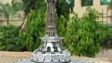 خودرویی پوشیده از هزاران سکه؛ ابتکار متفاوت یک پاکستانی برای جشن استقلال