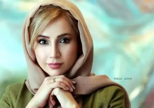 ژستِ شبنم قلی‌خانی که شبیه به تازه عروس‌ها شده است!