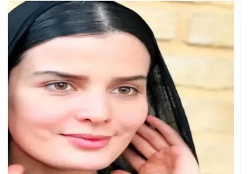 تیپ و چهرۀ «غزاله اکرمی» (سوجان) در تولد ۲۰ سالگی