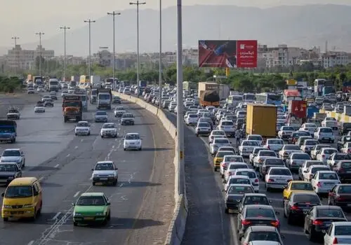 ترافیک سنگین در محورهای منتهی به تهران