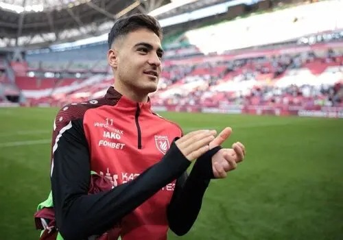 پرسپولیس از اولین خرید پرسپولیس رونمایی کرد