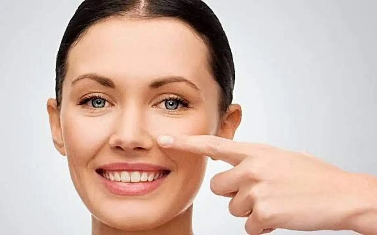 جوش‌های روی بینی از کجا می‌آیند؟ علت‌های شایع و درمان خانگی