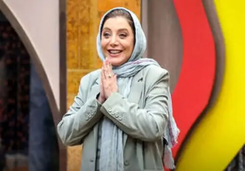 تصویری از نوزادی رویا میرعلمی بازیگر سریال شمعدونی در آغوش پدرش