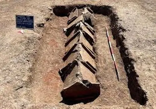 کشف گورستان باستانی با جواهرات شگفت‌انگیز در جریان ساخت کارخانۀ خودروسازی + عکس