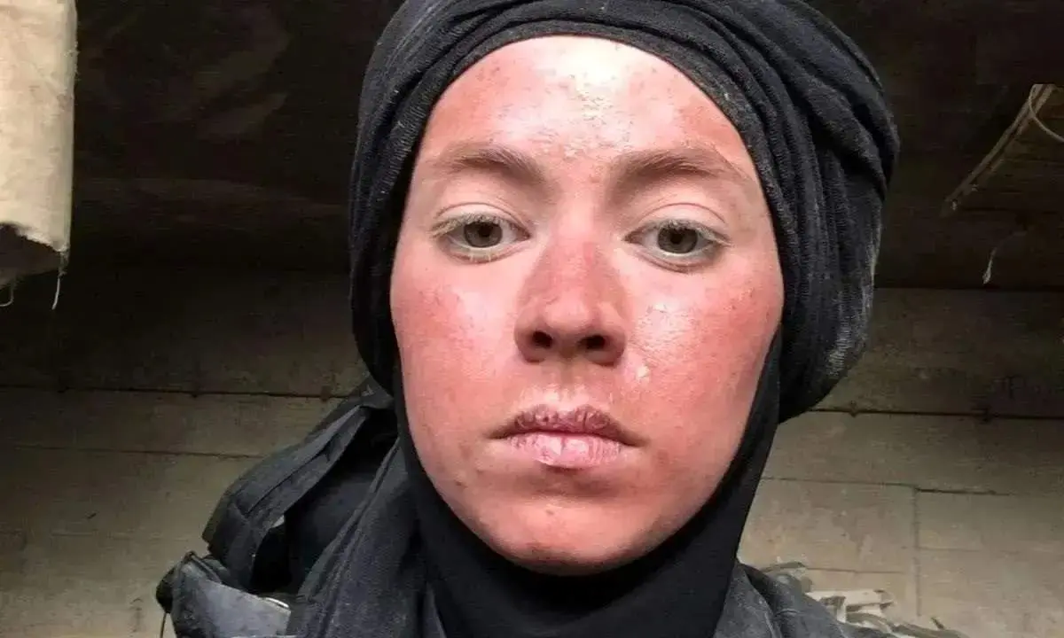 استایل خاص نیلوفر رجاییفر بازیگر داعشی سریال پایتخت در بوشهر+عکس