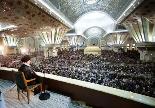  نظامیان خارجی در حرم امام خمینی(ره)+ عکس