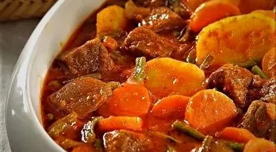 دستور پخت خوراک لوبیا سبز مجلسی با طعم دلچسب 