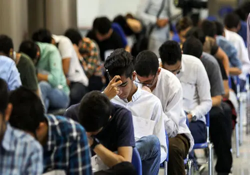 دانش‌آموزان یازدهمی تمام دروس را امتحان نهایی می دهند؟