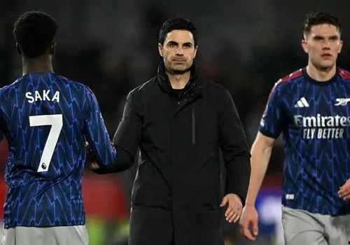 علاقه عجیب ستاره هالیوود به آرسنال غوغا کرد + عکس