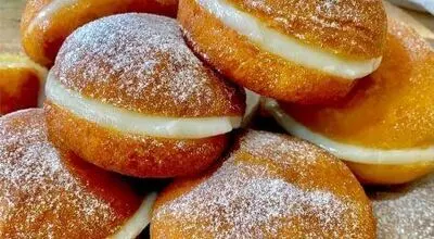 طرز تهیه پیراشکی کرمدار خانگی؛ لطیف، پف‌دار و خوشمزه + فیلم