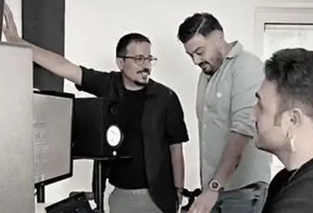 بازیگر مشهور ایران همکار خواننده آکامی گوگوش شد/ویدیو 