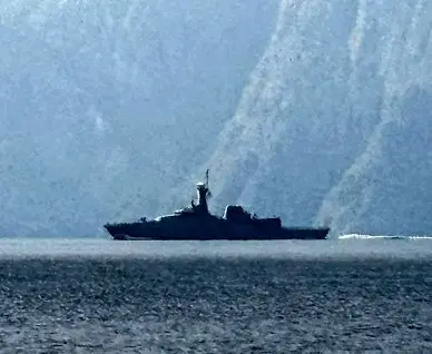  منوچهر متکی: کنترل تنگه هرمز در اختیار ایران است / غرامت دو جنگ را یا می‌دهند یا می‌گیریم 