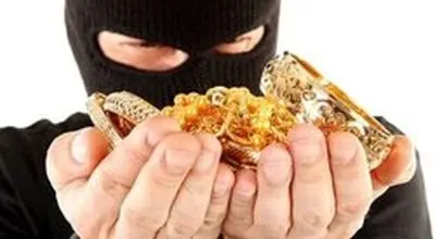 جنجال سرقت طلا در غرب تهران از سوی همسر کارگردان سرشناس سینما/ بلاتکلیفی خواننده پاپ