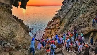 مشرو‌ب‌فروشی آزاد در جزیره هرمز سوژه رسانه ها شد + فیلم