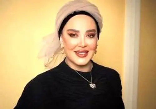 عکسی از تولد ۵۲ سالگی بهاره رهنما در یک کافه