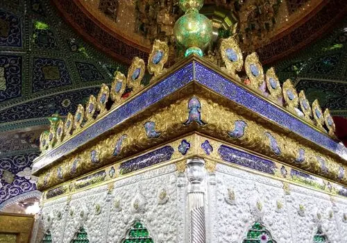 لحظه سرنگونی مجسمه حافظ اسد در سوریه + فیلم