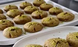 طرز تهیه شیرینی قرابیه قزوین مخصوص پذیرایی عید نوروز+فیلم