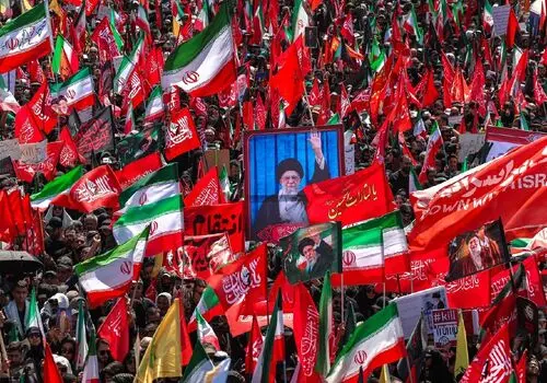 زهرا داوودنژاد از رهبر شهید نوشت؛ «نام او در تاریخ ماندگار خواهد شد»