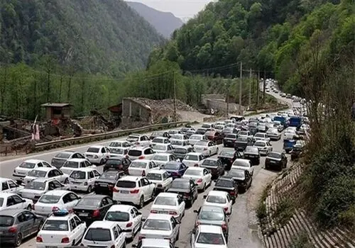 جاده چالوس یک‌طرفه شد/ ترافیک سنگین در مبادی خروجی‌ تهران