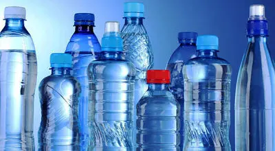 از بطری های پلاستیکی فقط یک بار استفاده کنید!
