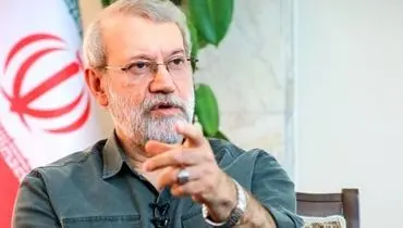  «علی لاریجانی» در اوایل انقلاب با لباس نظامی